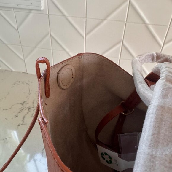 Neiman Marcus Luxury Large Camel Faux Leather Tote Bag - Picture 6 of 7